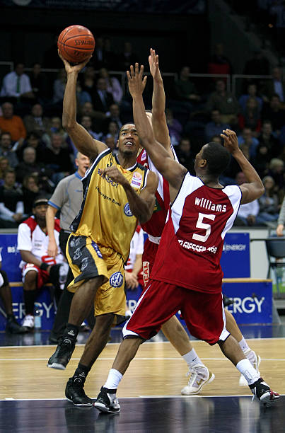 米兰的中场 米兰的中场