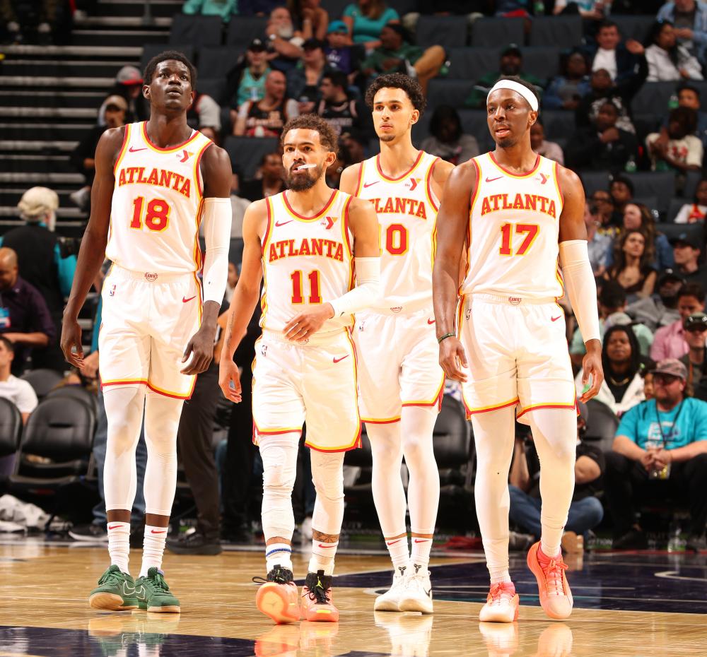 借核心班底 借核心班底