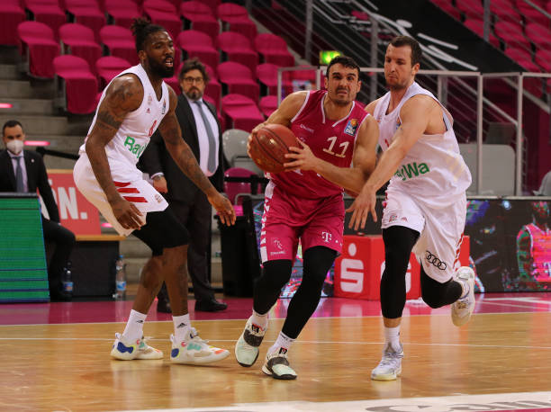 赛前的各方 赛前的各方